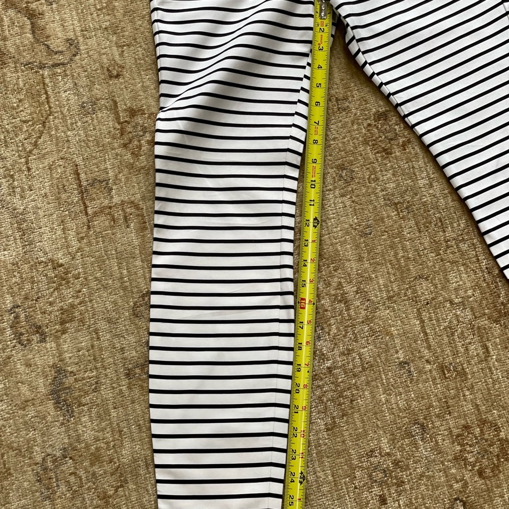 Express The Columnist Black and White Striped Trousers, size 00R - Picture 6 of 9